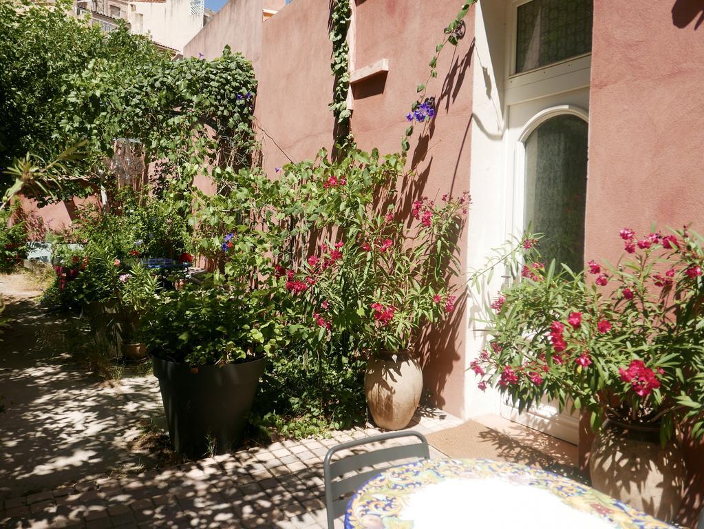 Jardin Vieux Port Panier Marselha Exterior foto